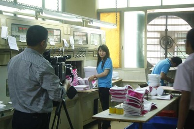 影像赋能品牌，东莞双赢影视为宏华内衣辅料打造专属企业宣传名片